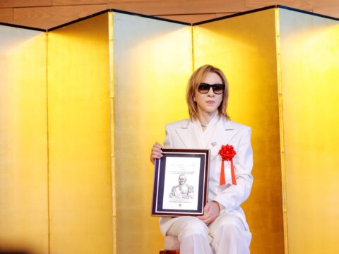 YOSHIKI 、1か月以内に日米両国で受賞 Axl RoseとのNYリハーサルも明らかに